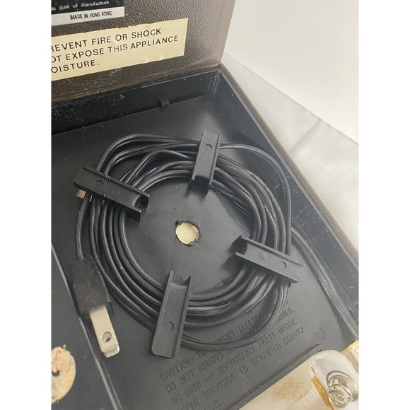 Soundesign 2422 Radio - 4-Band AM-FM-Air-Police Works - Picture 6 of 8